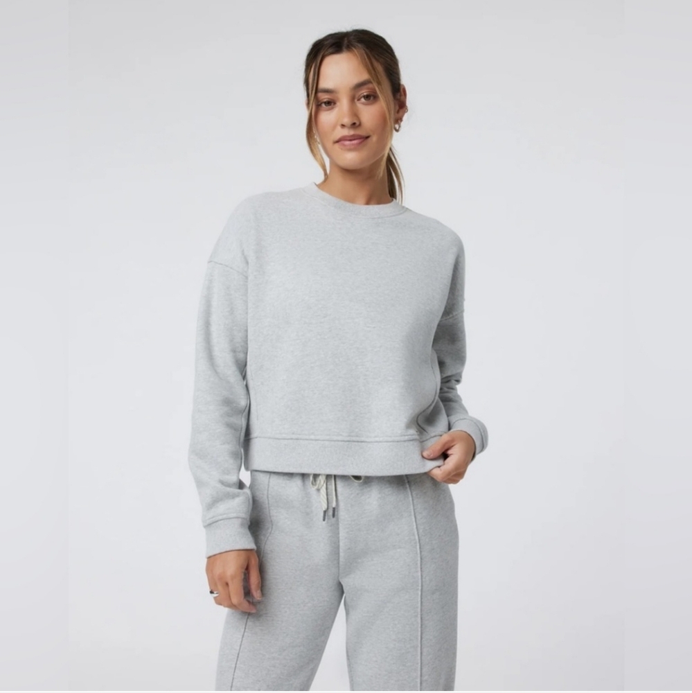 SOLD NWT Vuori Restore Rib Crew grey XS